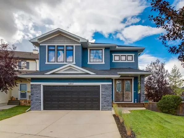 237 NE Luxstone Grn SW, Airdrie, AB T4B 3B5