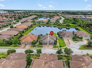 8021 Calle Canovas Ct, Naples, FL 34114