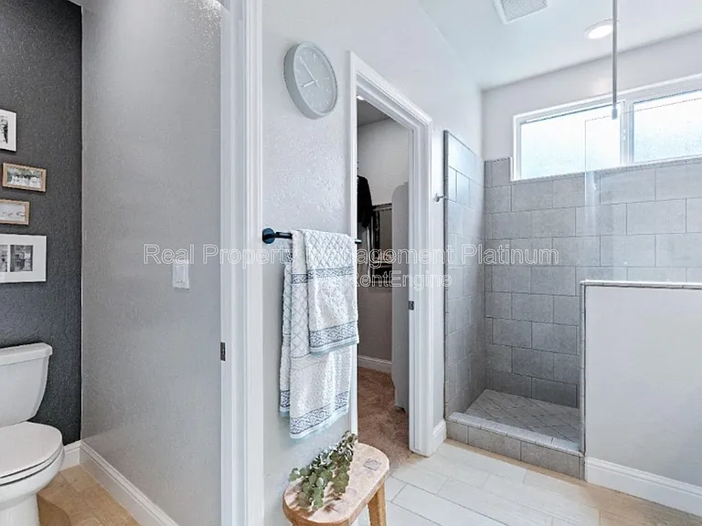 2170 Hermosa Ave — Photo 5