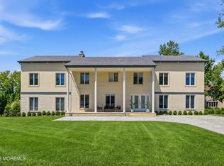 4 Mount Ct, Oakhurst, NJ 07755