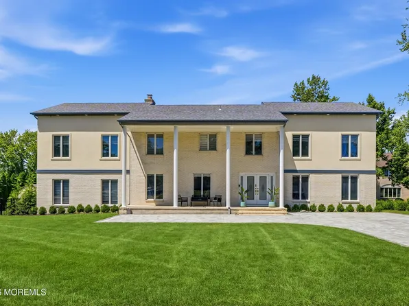 4 Mount Court, Oakhurst, NJ 07755