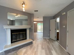 723 SW Liggett Rd APT B, Blue Springs, MO 64015