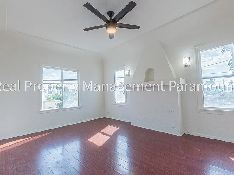 2757 Mansfield Ave — Photo 18