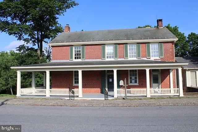 1st image of 213 N 1st St