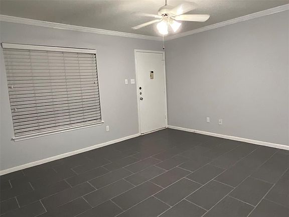 4th image of 1223 Augusta Dr APT 15