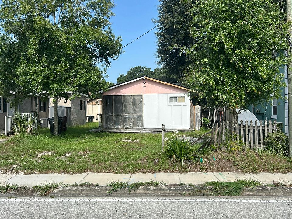 1st image of 18 S Primrose Dr
