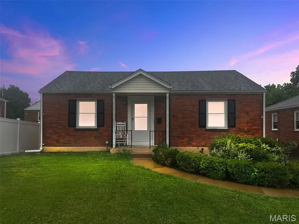 2806 Mohattan Ln, Saint Louis, MO 63125