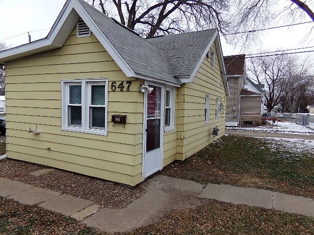 647 Magnolia Parkway