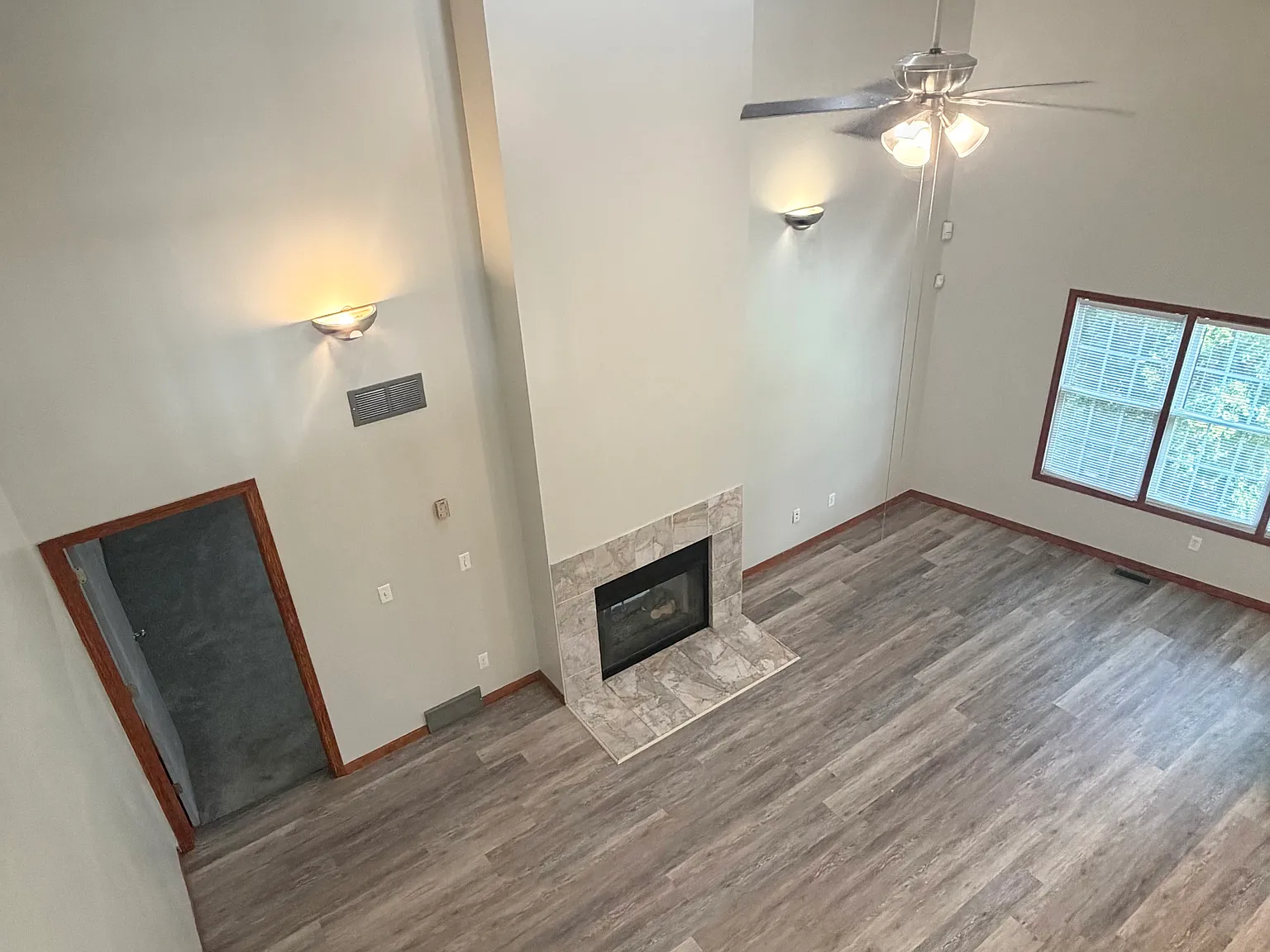 3 bed, 2.5 bath, 2080 sqft, $2,650 — Photo 4