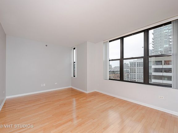 5th image of 330 N Jefferson St APT 606