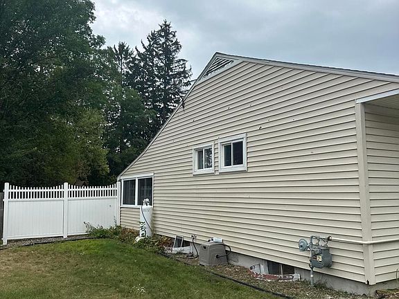 2nd image of 8 Locust Dr