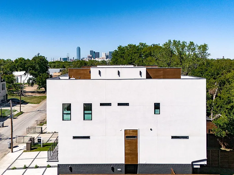 410 Avenue L #B — Photo 49