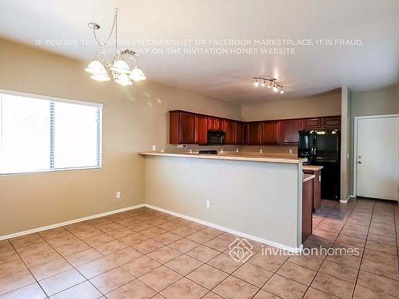 4th image of 8421 W Miami St