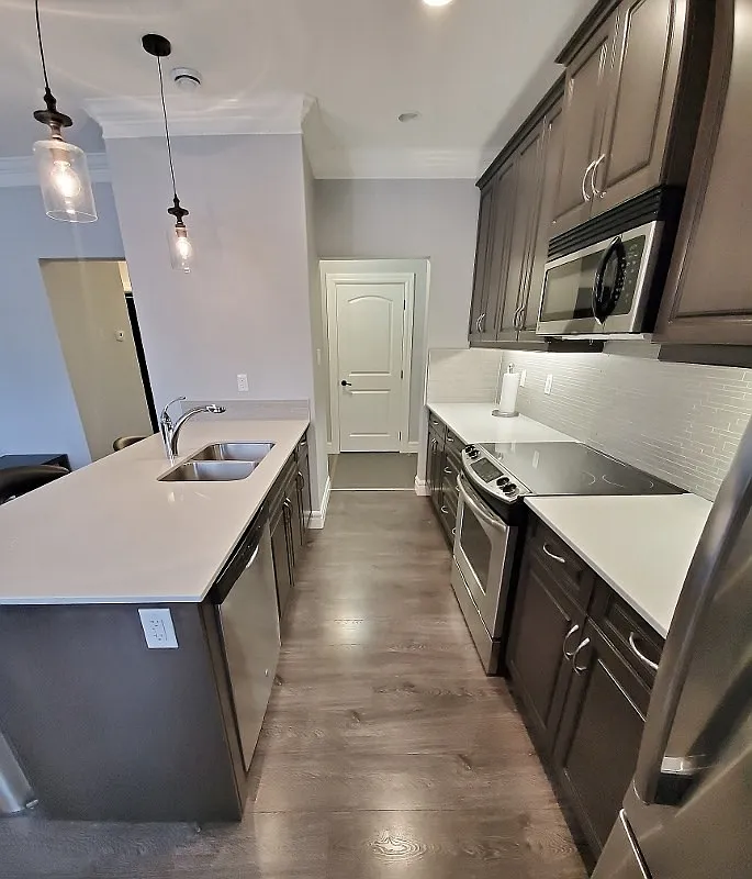 Unit 302, Furnished executive condo! — Photo 2