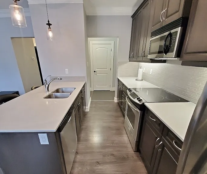 915 10th St #301 — Photo 2