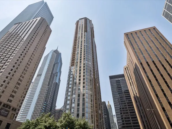 222 N Columbus Dr APT 612, Chicago, IL 60601