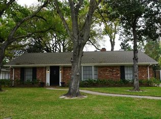 1826 Chimney Rock Rd, Houston, TX 77056