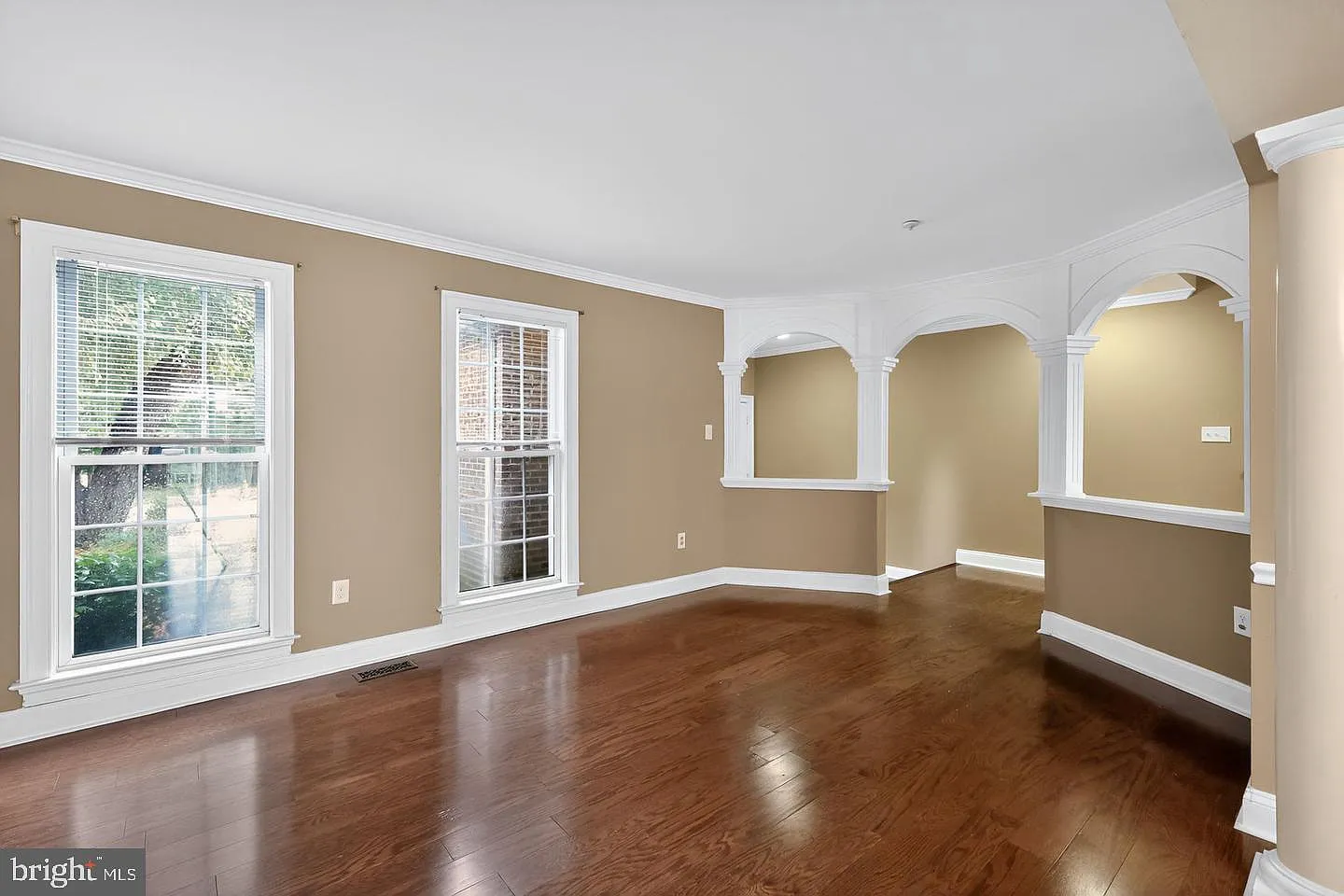 4 bed, 3.5 bath, 1956 sqft, $3,750 — Photo 3
