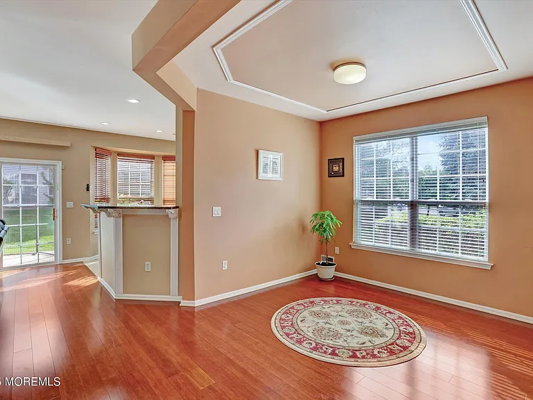 150 Nathan Dr — Photo 5