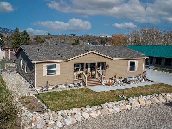 711 N Cooper Ave, Red Lodge, MT 59068