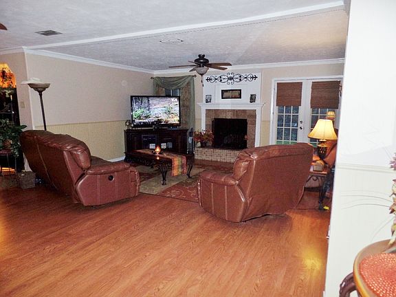 2nd image of 702 County Road 1609