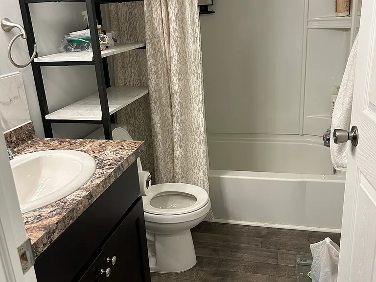 2812B Auburn Ct — Photo 19