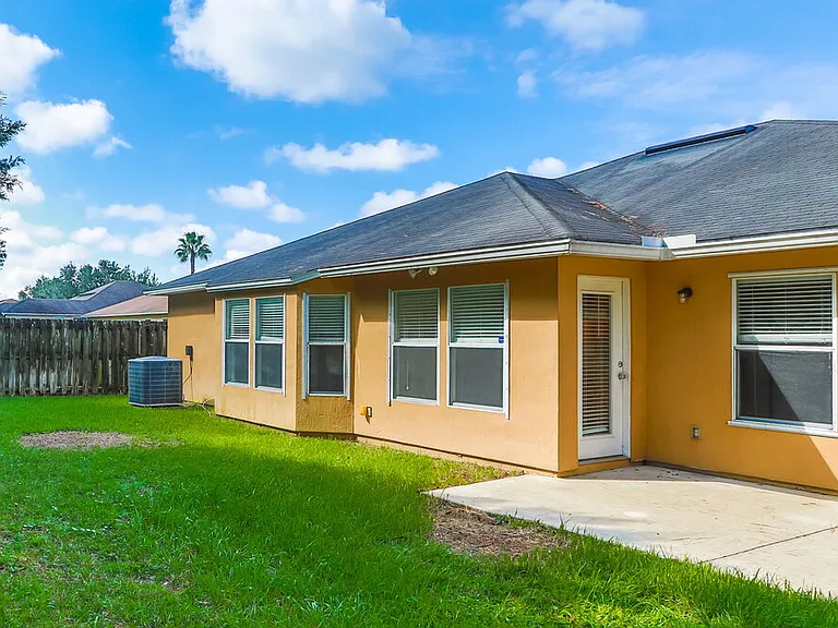 12613 Wooded Bluff Ct — Photo 16