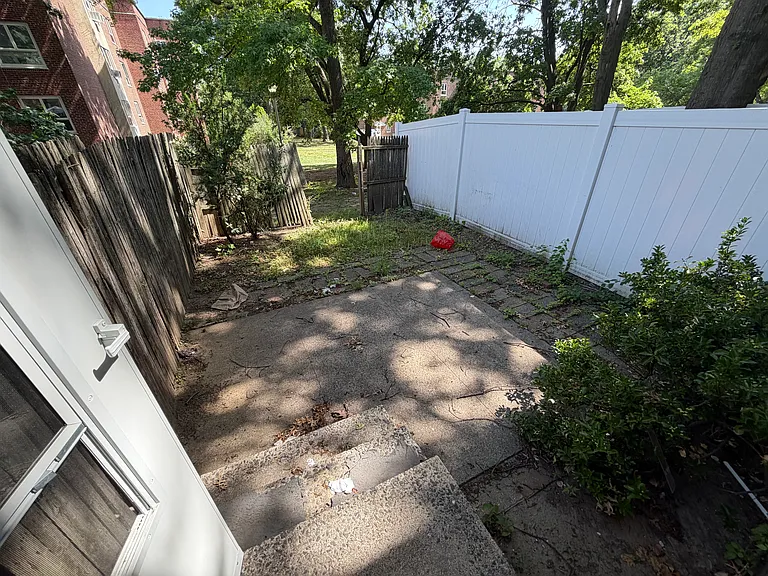 186th Ln — Photo 5