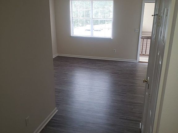 3rd image of 1595 Church Ave SE APT 2C
