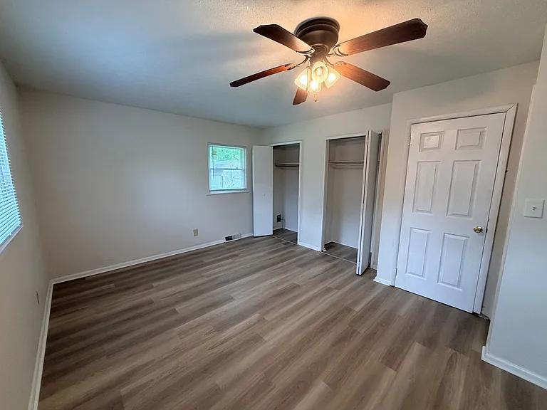 845 Middle Dr — Photo 9