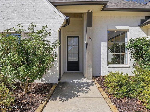 3rd image of 252 Buckhead Dr