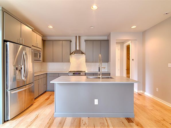 3102 Corbin Ln