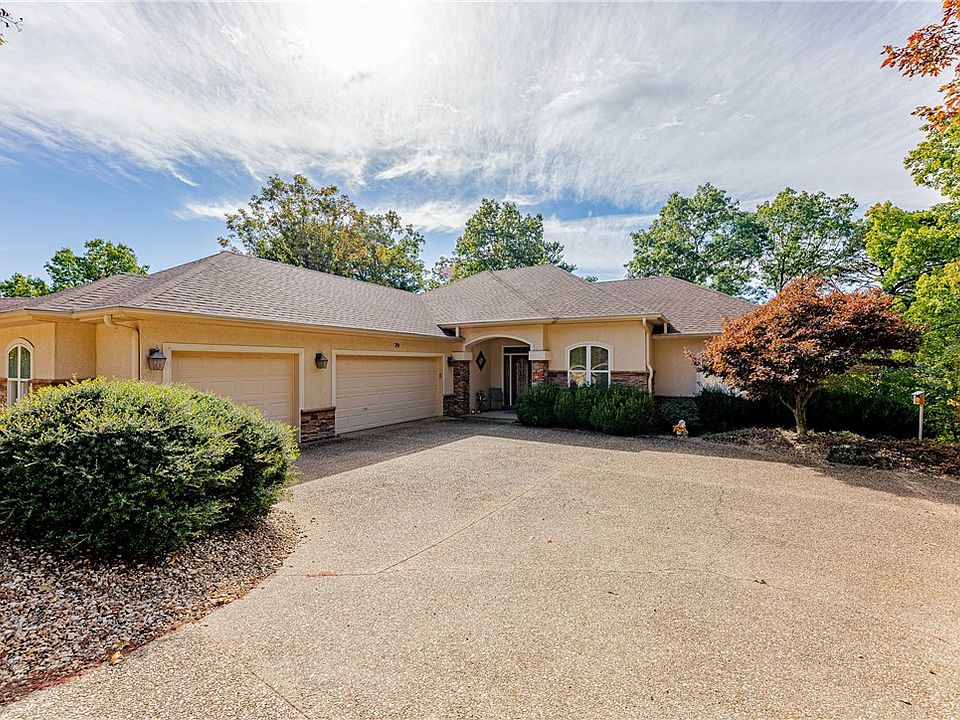 1st image of 20 Milford Ln