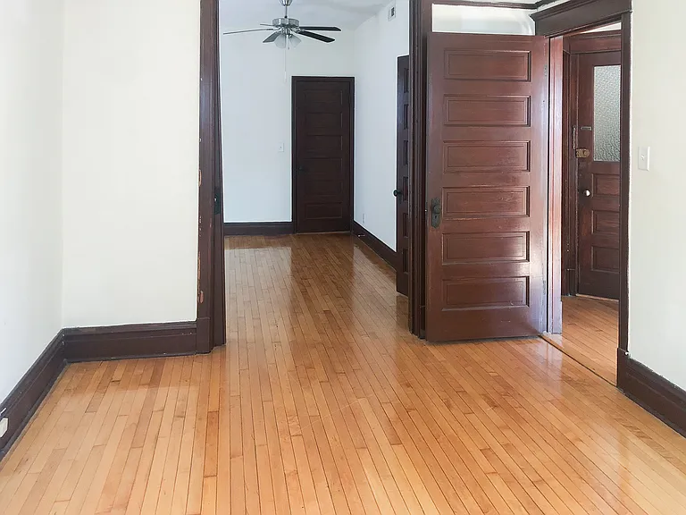 3639 1/2 N Paulina St #2 — Photo 12