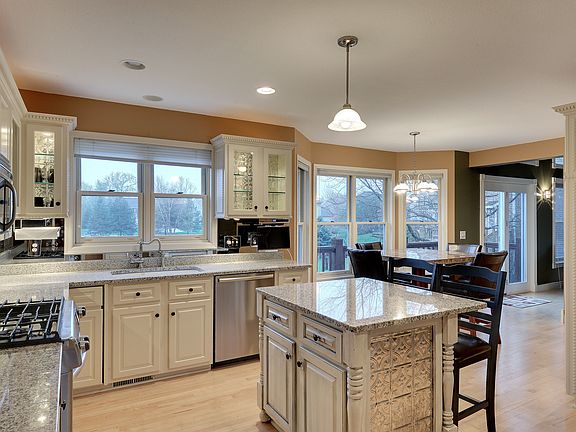 4th image of 17139 Candlewood Pkwy