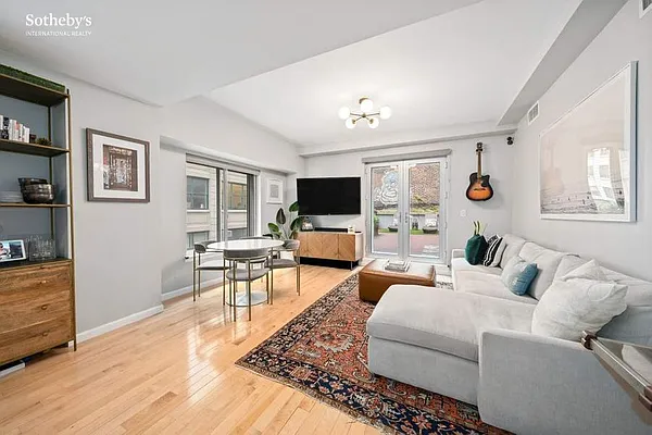Sold by Sotheby's International Realty | media 2