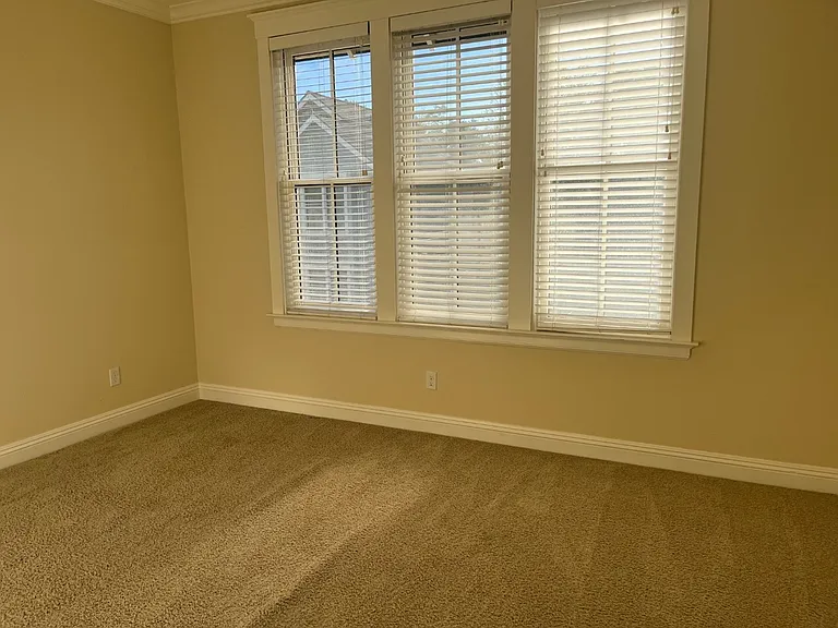 954 Boccoli St — Photo 7