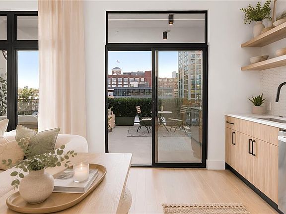 5th image of 567 Ponce De Leon Ave #319