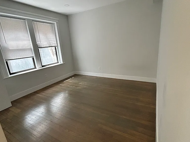9 Peterborough St #5 — Photo 5