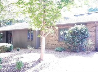 217 Breckindale Ct, Winston Salem, NC 27104