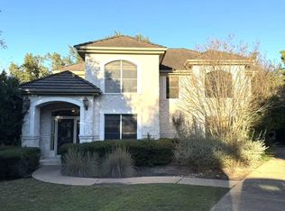 7 Monarch Oaks Ln, The Hills, TX 78738