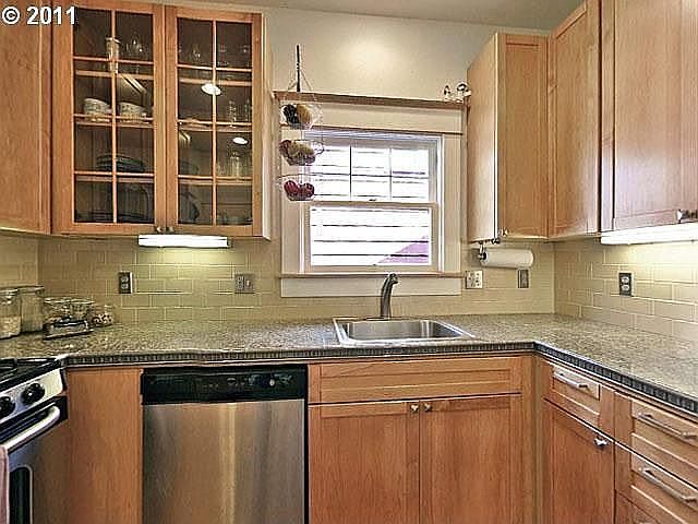 2nd image of 1711 SE 42nd Ave