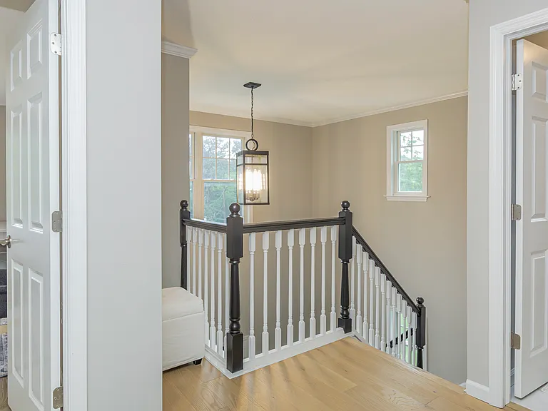 15 S Beach Rd — Photo 19