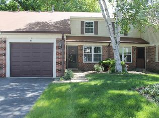 55 Pine Cir, Cary, IL 60013