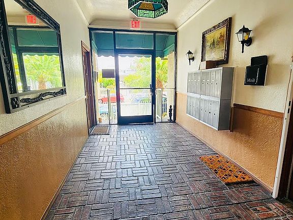 2nd image of 1172 N Kingsley Dr APT 204
