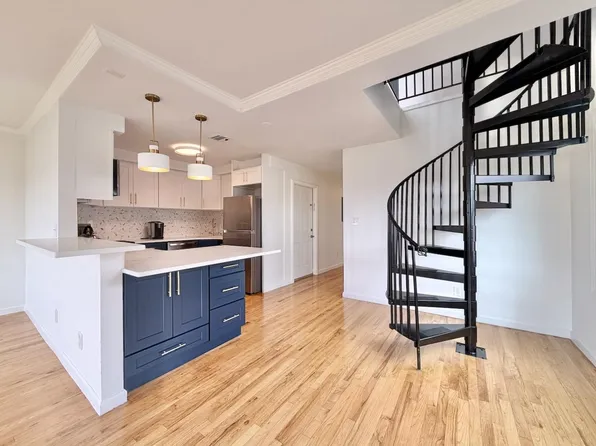 126 Ogden Avenue image 8 of 50