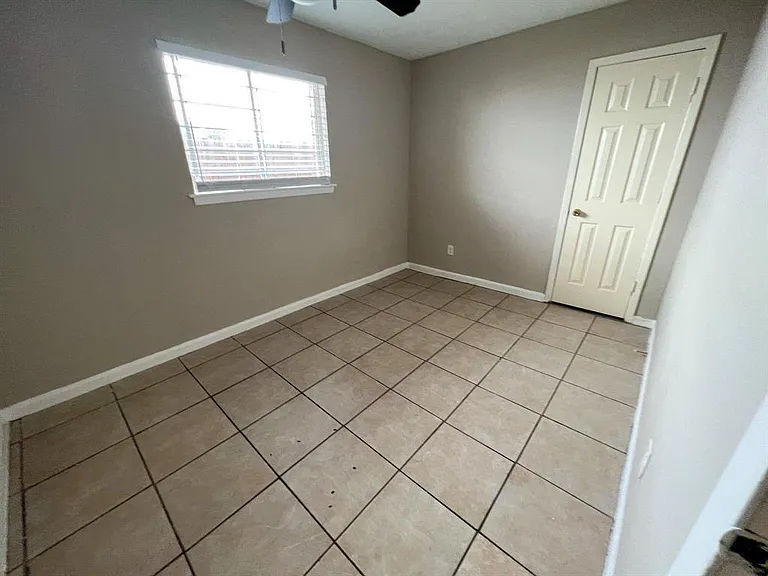 6736 W Fuqua Dr — Photo 19