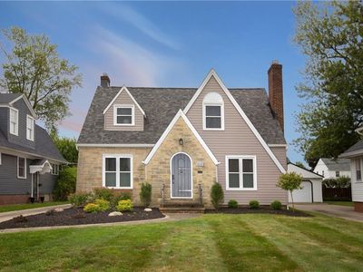 19351 Laurel Ave, Rocky River, OH, 44116