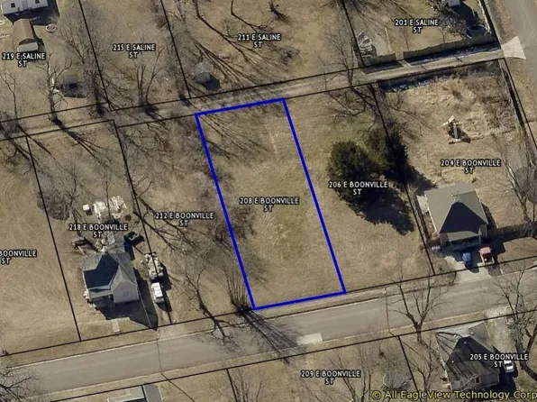 208 E Boonville St, Sedalia, MO 65301