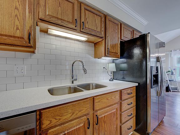 5th image of 1301 Amblewinds Ln